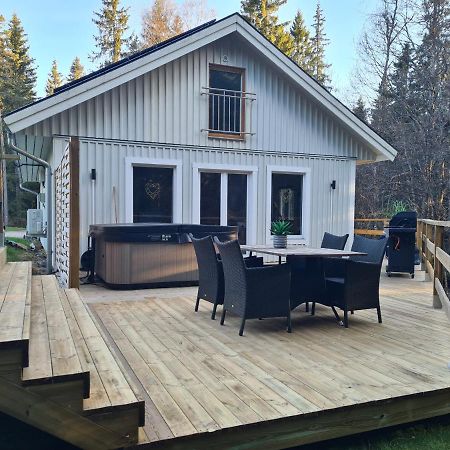 Pinebo Palace Guesthouse Ulricehamn Exterior photo